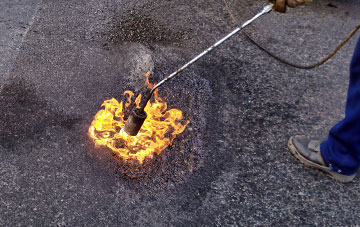 Cwm Y Glo flat roofing repairs